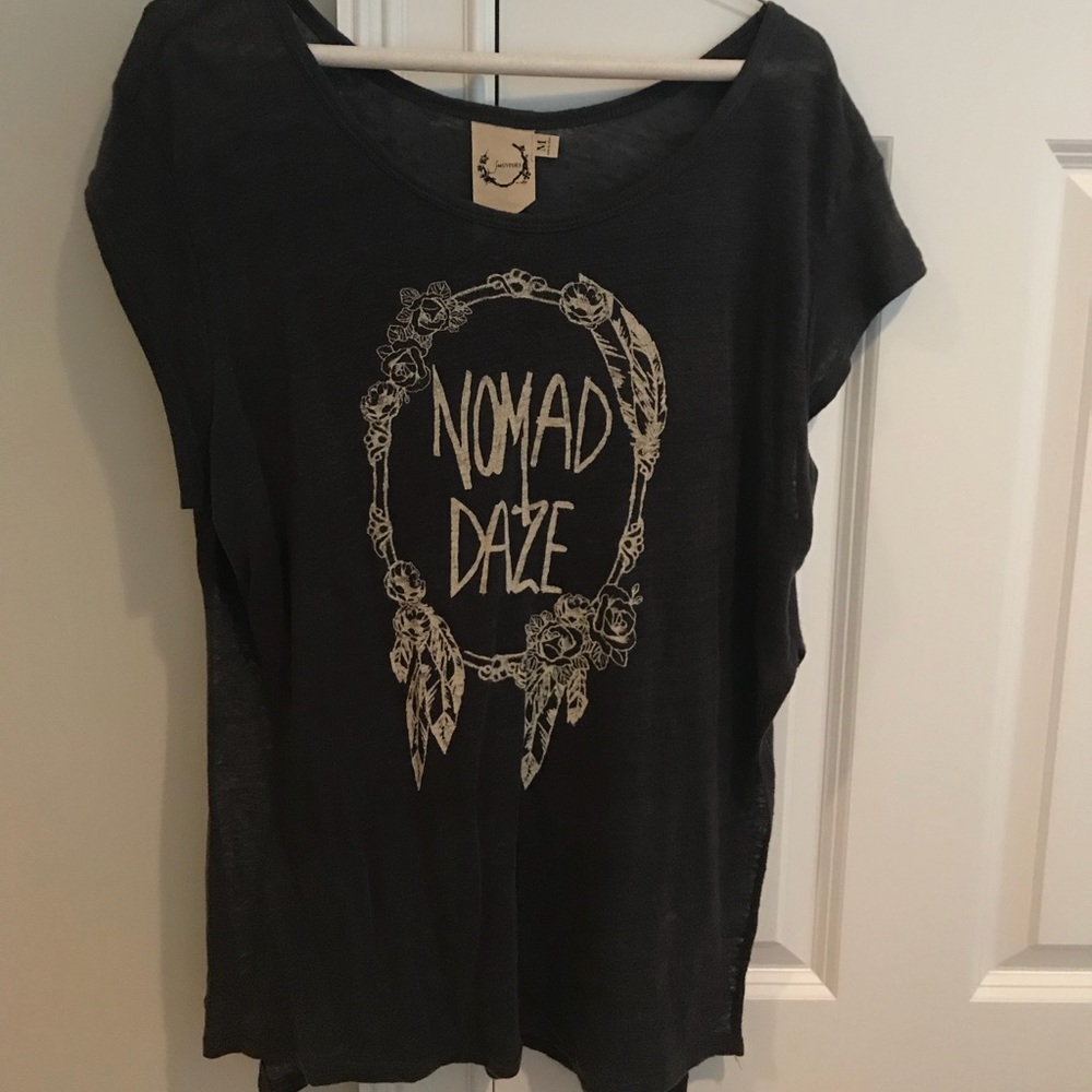 Sleeveless “No Mad Daze” Shirt